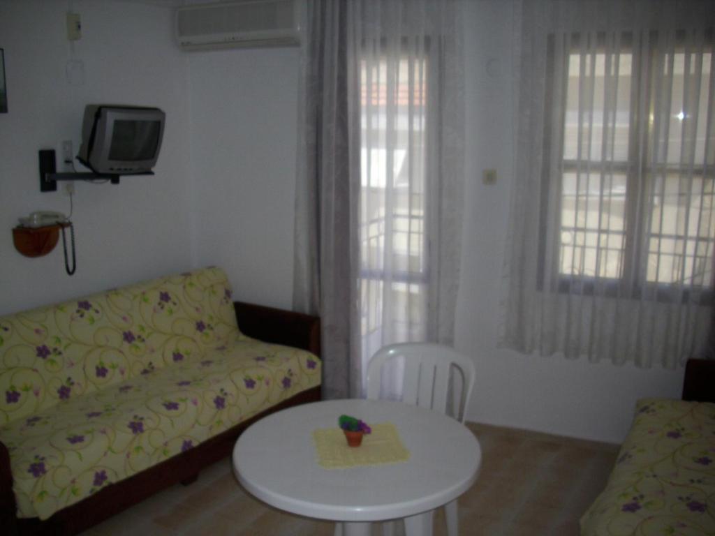 Cesme Vural Apart Hotel Rom bilde